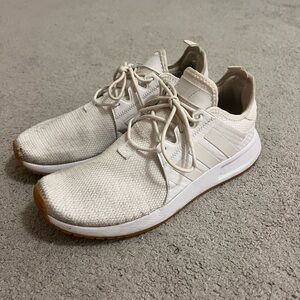 Addidas sneakers size men’s 8.5